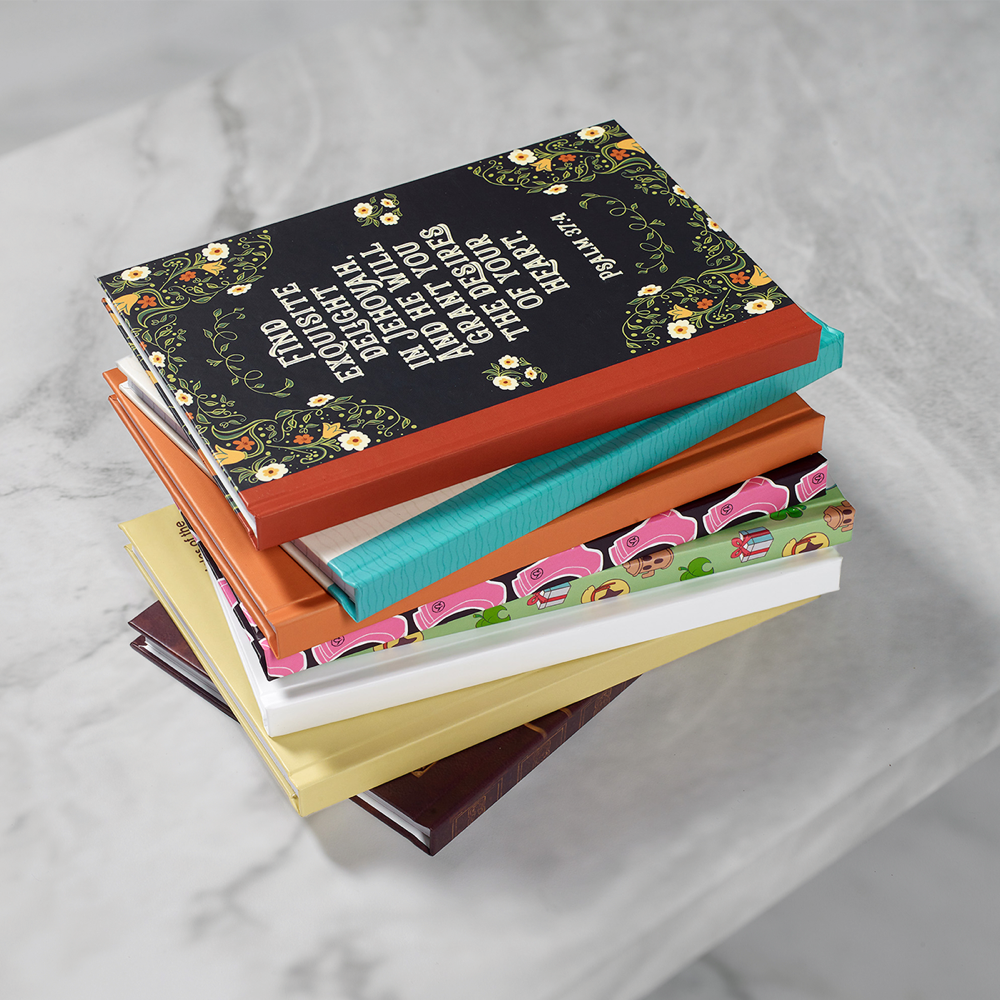 Hardcover_full_colour_print_notebook_PDP_Copy_4.png