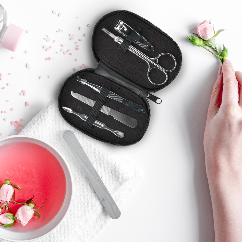 ManuCare_manicure_set_PDP_Copy_3.png